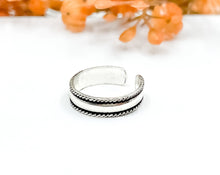 Load image into Gallery viewer, Silver Toe Ring - Midi Ring