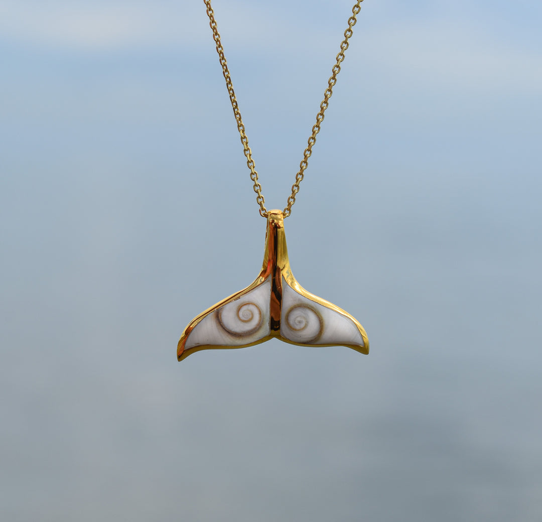 Shiva Shell Whale Tail Necklace | Gold Vermeil