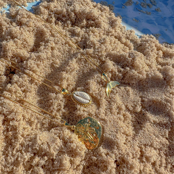 Gold Sand Dollar Necklace, Beach Necklace, Sand Dollar Jewellery, Gold Starfish Pendant, Mermaid Money, Shell Charm