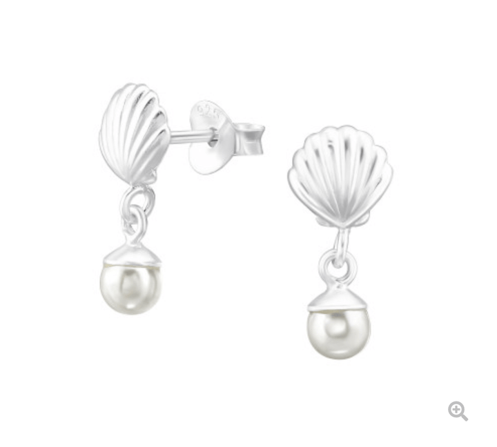 Ocean-inspired pearl studs made for everyday wear