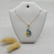Load image into Gallery viewer, Gold Shell Necklace