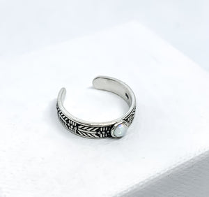 White Opal Patterned Toe Ring - Midi Ring