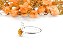 Load image into Gallery viewer, Amber Leaf Ring