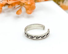 Load image into Gallery viewer, Wave Toe Ring - Midi Ring